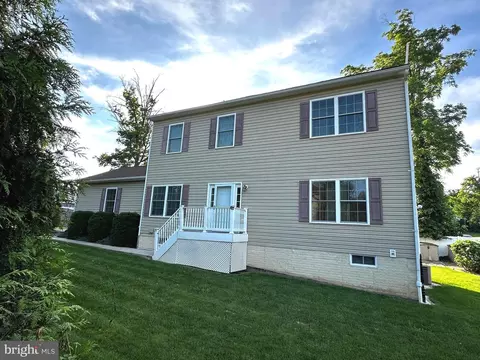 Exterior - 1907 A Halethorpe Ave, Halethorpe, MD 21227 photo 7 of 11