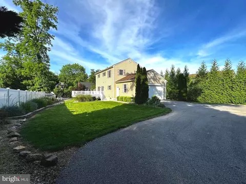 Exterior - 1907 A Halethorpe Ave, Halethorpe, MD 21227 photo 3 of 11