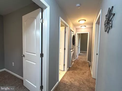 Entry Way - 1907 A Halethorpe Ave, Halethorpe, MD 21227 photo 4 of 6