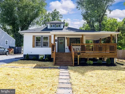 5743 1st Ave, Halethorpe, MD 21227
