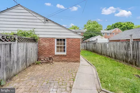 Exterior - 410 Murdock Rd, Baltimore, MD 21212 photo 3 of 4
