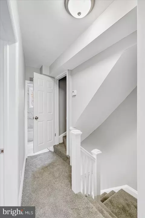 Entry Way - 410 Murdock Rd, Baltimore, MD 21212 photo 7 of 10