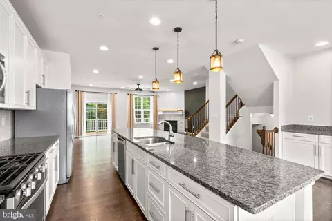 915 Sandy Run Rd, Middle River, MD 21220 photo 8