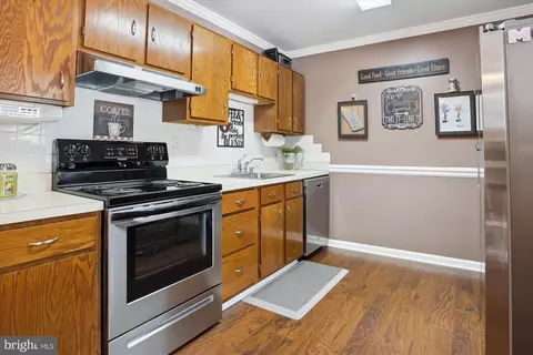 52 Holcumb Ct, Middle River, MD 21220 photo 9
