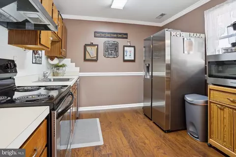 52 Holcumb Ct, Middle River, MD 21220 photo 8