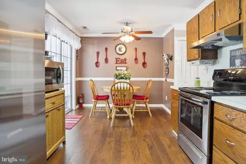 52 Holcumb Ct, Middle River, MD 21220 photo 10