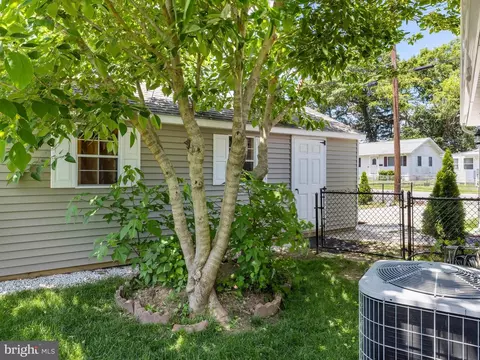 Exterior - 1300 Wilson Point Rd, Middle River, MD 21220 photo 6 of 6