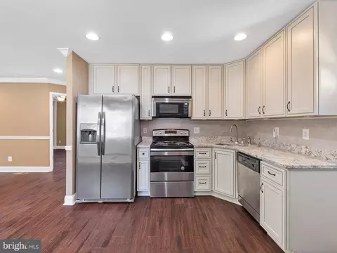 Kitchen - 1300 Wilson Point Rd, Middle River, MD 21220 photo 2 of 3
