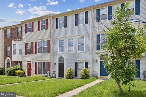 672 Seawave Ct, Middle River, MD 21220