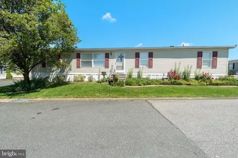 201 Larkspur Ln, Middle River, MD 21220