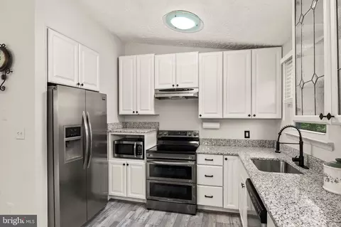 Kitchen - 1931 Grant Rd, Halethorpe, MD 21227 photo 2 of 2