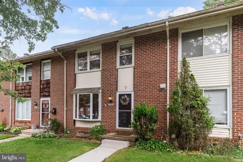 7 Strabane Ct, Parkville, MD 21234