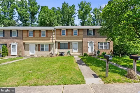9248 Woodcreek Ct, Parkville, MD 21234
