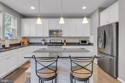 946 Ramble Run Rd, Middle River, MD 21220 photo 5