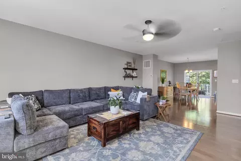 946 Ramble Run Rd, Middle River, MD 21220 photo 9