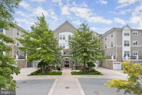7301 Travertine Dr #203, Baltimore, MD 21209