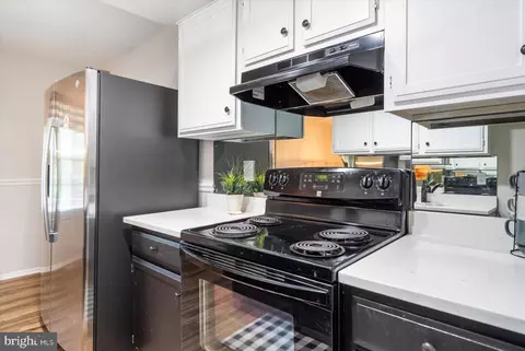 Kitchen - 25 Wolf Trap, Nottingham, MD 21236 photo 3 of 3