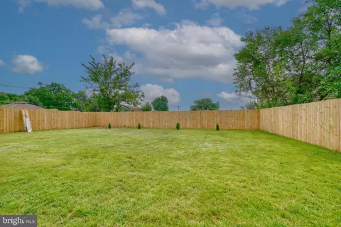 Exterior - 7905 Langdon Ln, Baltimore, MD 21206 photo 2 of 2