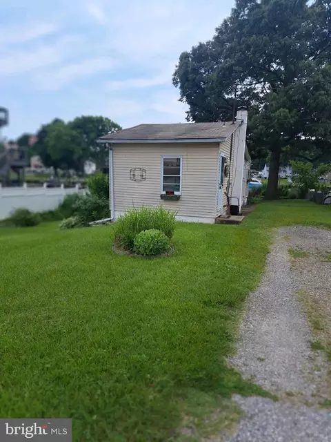 3825 Annadale Rd, Dundalk, MD 21222