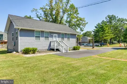 7624 N Point Rd, Sparrows Point, MD 21219