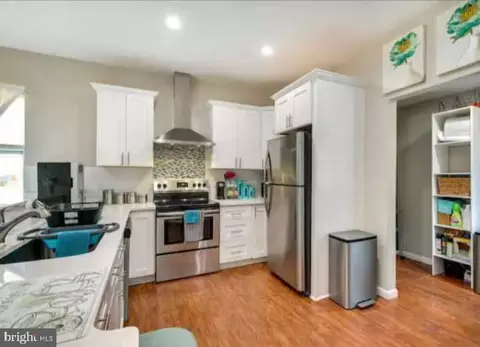 7624 N Point Rd, Sparrows Point, MD 21219 photo 6