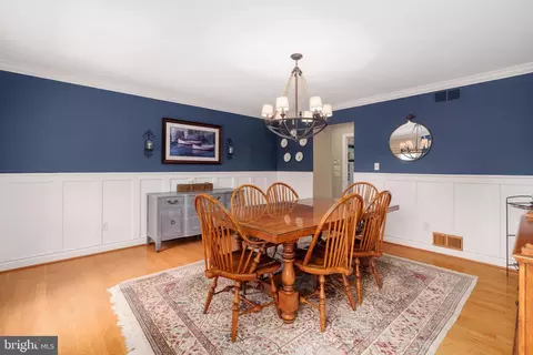 Dining - 2 Harnel Ct, Baldwin, MD 21013 photo 2 of 2