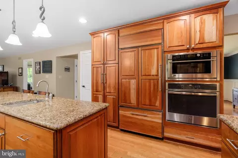 Kitchen - 2 Harnel Ct, Baldwin, MD 21013 photo 3 of 3