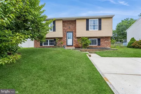 9341 Shadycreek Way, Parkville, MD 21234