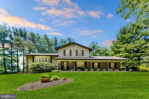 5 Quarterhorse Ct, Owings Mills, MD 21117