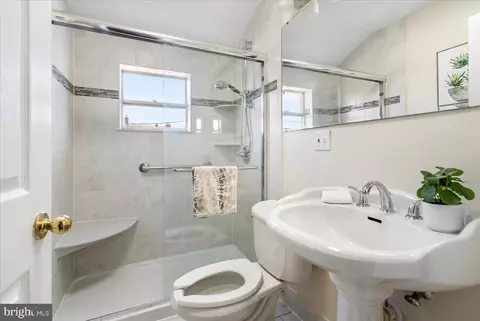 Bath - 1956 Frames Rd, Dundalk, MD 21222 photo 1 of 2