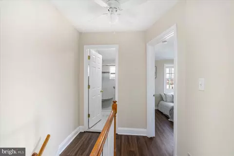 Entry Way - 1956 Frames Rd, Dundalk, MD 21222 photo 2 of 3