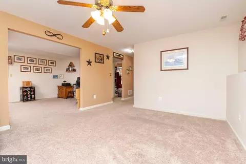 Entry Way - 2515 Wagner Ave, Sparrows Point, MD 21219 photo 4 of 4