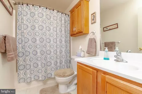 Bath - 2515 Wagner Ave, Sparrows Point, MD 21219 photo 1 of 2