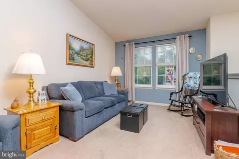 Living - 2515 Wagner Ave, Sparrows Point, MD 21219 photo 1 of 1
