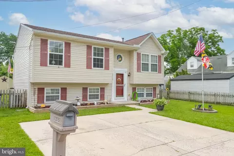 Exterior - 2515 Wagner Ave, Sparrows Point, MD 21219 photo 2 of 10