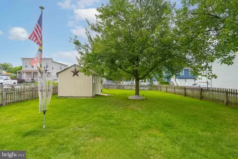 Exterior - 2515 Wagner Ave, Sparrows Point, MD 21219 photo 4 of 10