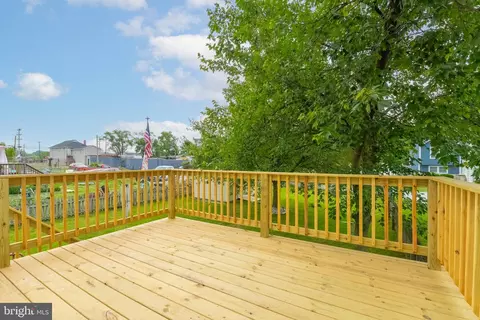 Exterior - 2515 Wagner Ave, Sparrows Point, MD 21219 photo 8 of 10