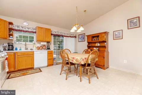 Kitchen - 2515 Wagner Ave, Sparrows Point, MD 21219 photo 4 of 4