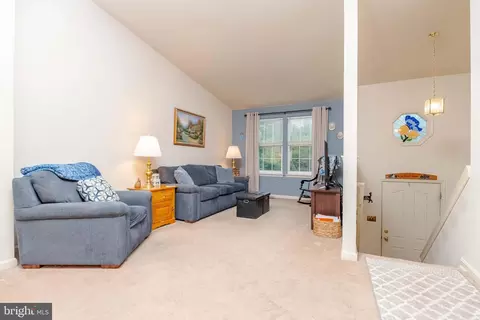 Entry Way - 2515 Wagner Ave, Sparrows Point, MD 21219 photo 1 of 4