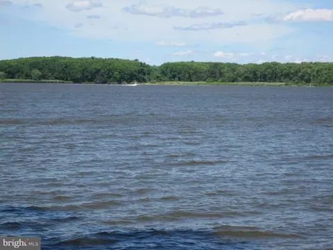 4610 Todd Point Ln, Sparrows Point, MD 21219 photo 10
