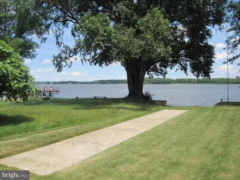 4610 Todd Point Ln, Sparrows Point, MD 21219 photo 14