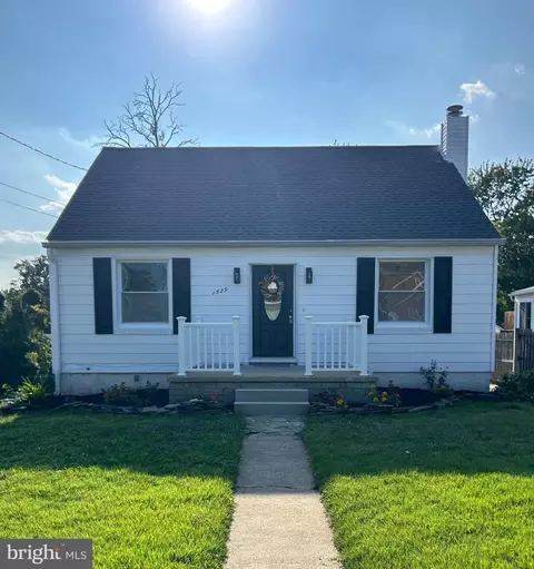 1529 Rosewick Ave, Rosedale, MD 21237