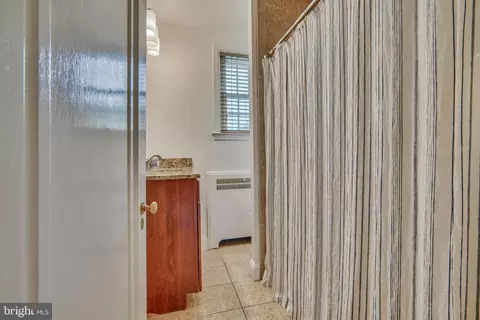 Entry Way - 413 Murdock Rd, Baltimore, MD 21212 photo 2 of 2