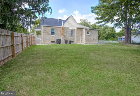 Exterior - 308 Severn Ave, Rosedale, MD 21237 photo 2 of 4