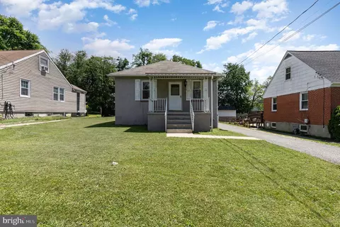8723 Satyr Hill Rd, Parkville, MD 21234