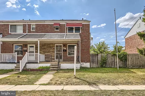 914 Foxwood Ln, Essex, MD 21221