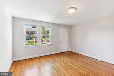 206 Willow Ave, Towson, MD 21286 photo 2