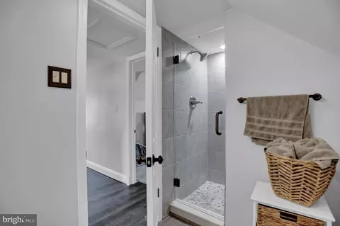 Entry Way - 3735 E Joppa, Nottingham, MD 21236 photo 4 of 6