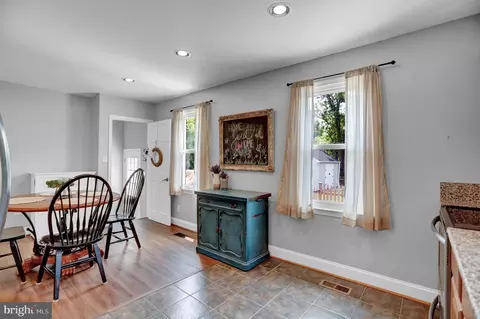 Entry Way - 3735 E Joppa, Nottingham, MD 21236 photo 3 of 6