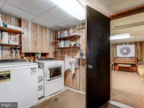 2002 Jolly Rd, Baltimore, MD 21209 photo 27